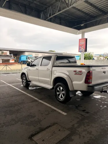 Toyota Hilux CD SRV D4-d 4X4 3.0 TDI Diesel AUT 2010