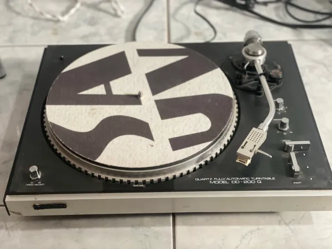 Toca Discos Gradiente DD-200Q Quartz Direct Drive - Vintage - Restaurado
