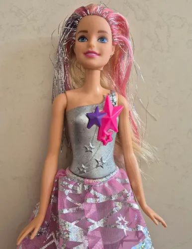 Barbie do filme Aventura nas Estrelas (modelo DLT25) - Mattel, 2016