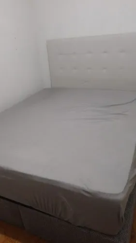 Cama box com painel