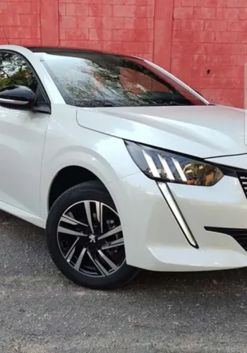 Peugeot 208 Roadtrip 1.6 Flex 16V 5P Aut. 2024