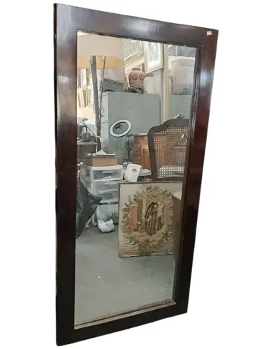 Espelho antigo com moldura em madeira nobre