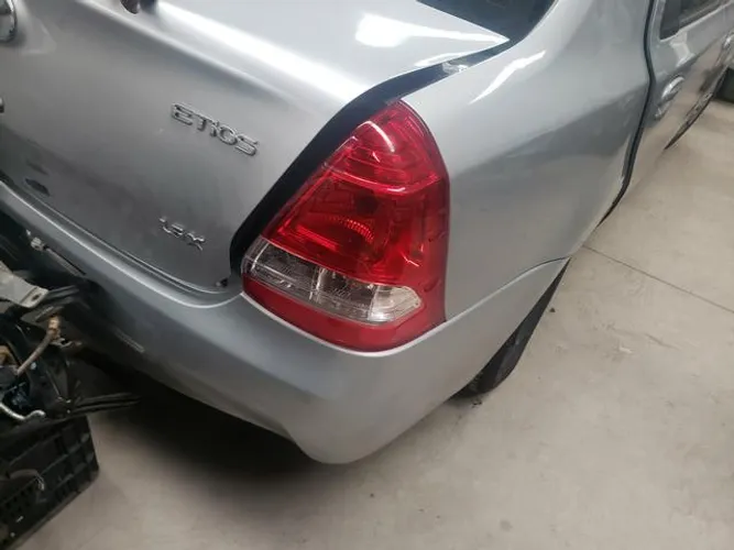 Sucata etios sedan