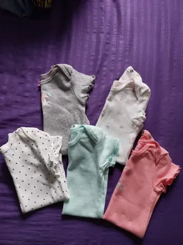 Kit body bebê 5 peças  Carter's