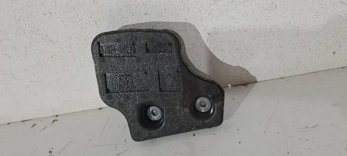 Isopor porta dianteira esquerda Yaris