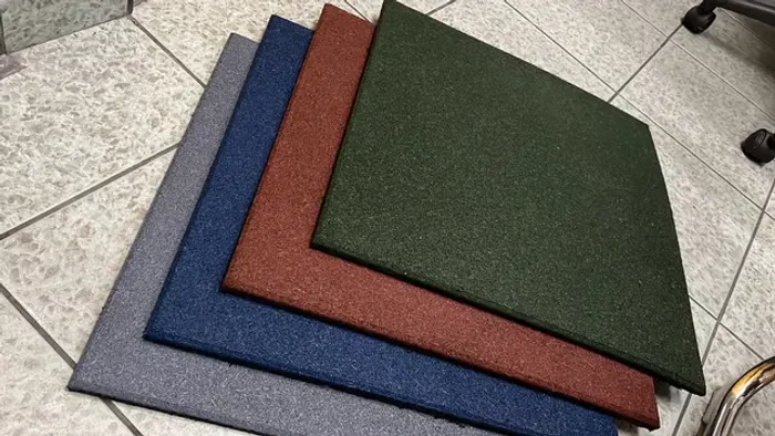 Piso colorido borracha playground /academia Crossfit 50x50cm 11mm color R$21,95