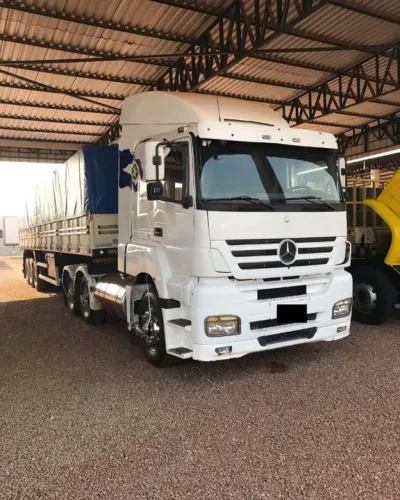 Mb Axor 2035 Ano 2009 + Carreta LS 3 Eixos
