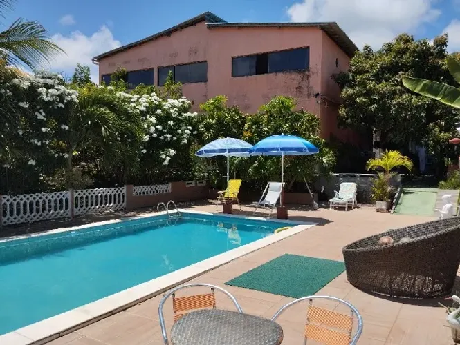 Vende-se  ou aluga-se por temporada uma casa com piscina Forte Orange Itamaraca