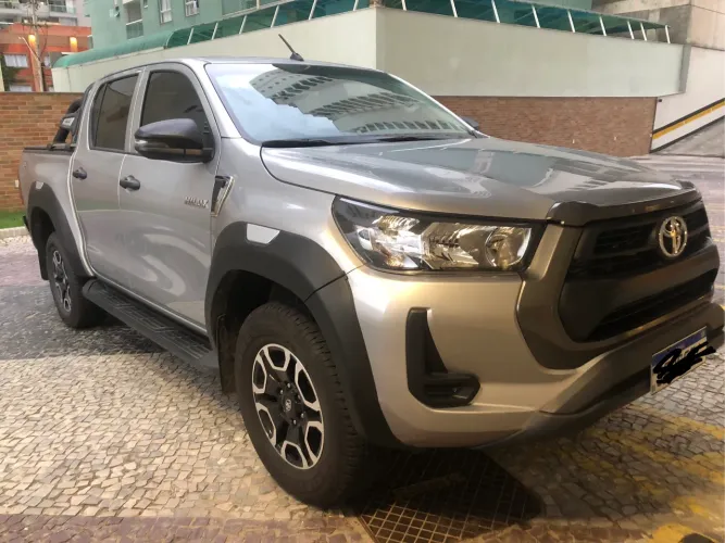 Hilux CD 2.8 c/ 1.882km Único dono!