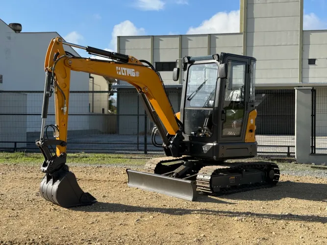 Mini Escavadeira LTMG LTE40 - Giro Zero