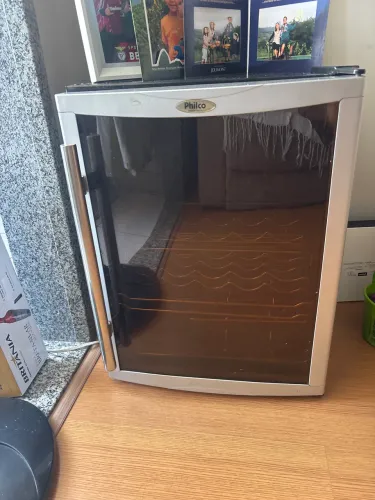 Adega Philco 21 garrafas 