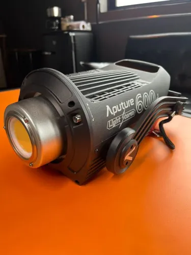 Aputure 600D