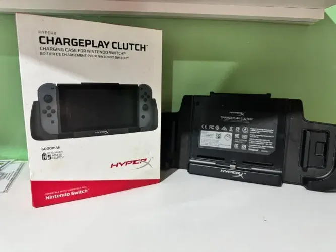 HyperX ChargePlay Clutch - Nintendo Switch suporte e bateria externa