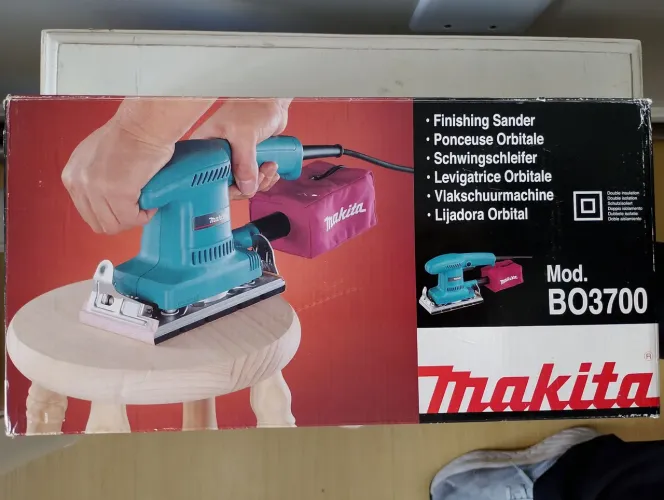 Lixadeira Makita BO 3700