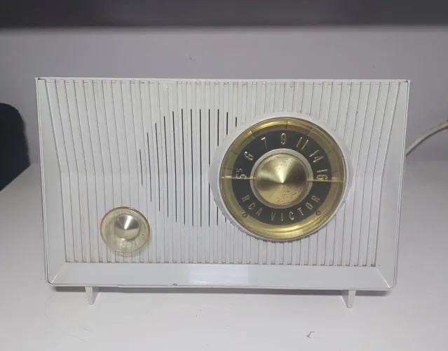Rádio Vintage RCA Victor - Design Clássico 1957