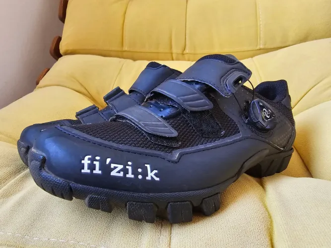Sapatilha feminina MTB - Fizik - SEMI NOVA - OPORTUNIDADE