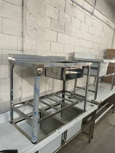 Bancada de Pia 1,17x0,55 total inox cuba lado direito (Ester)