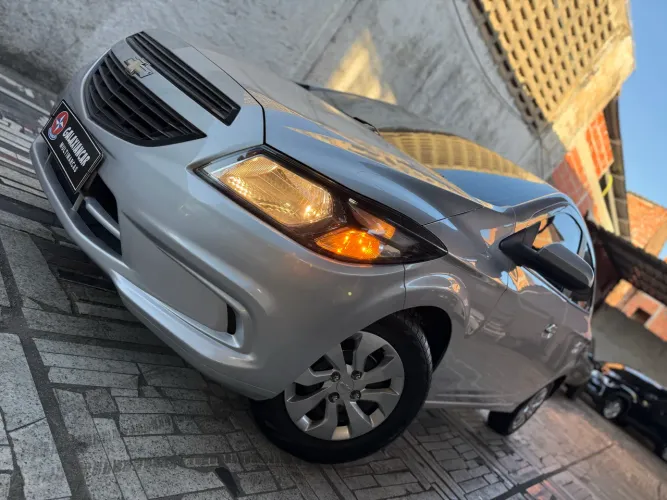 Chevrolet Onix JOY Hatch 1.0 8V Flex Mec. 4P 2018