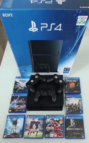 Vendo Ps4 com dois controles + jogos