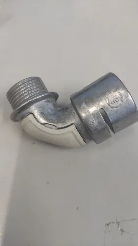 Conector curvo de Eletroduto Tramontina