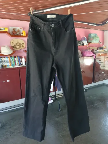 Calça Jeans Wide Leg preta 