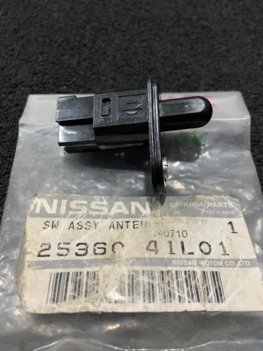 Interruptor Luz de Porta Nissan Frontier e altima 1998 a 2004