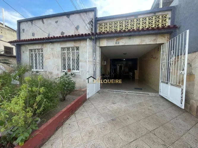 Casa com 3 dormitórios, mais segunda casa à venda, 169 m² por R$ 620.000,00 - Linear..