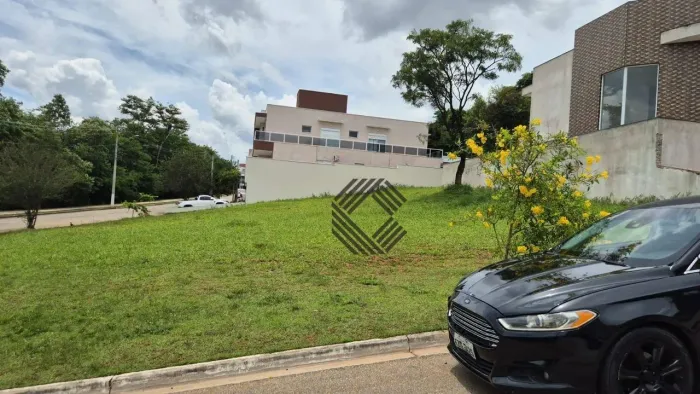 Terreno à venda no Condomínio Golden Park Alfa em Sorocaba/SP.