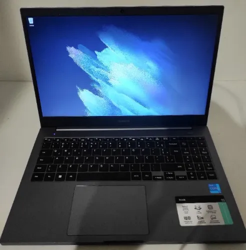 NoteBook SamSung Book i5-1135G7 Intel Iris Xe (1 Mês)