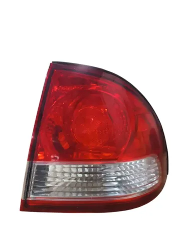 Lanterna Direita Corsa Classic 2012 2014 2015 2016  Direito/passageiro Vermelho