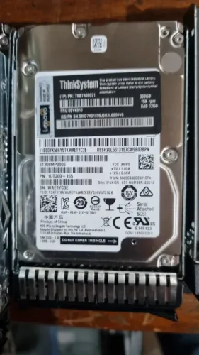 Hd lenovo 300gb 15k sas 12g pn 00yk010