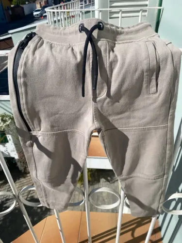 Calça de Moletom Infantil da Zara com zíper no bolso