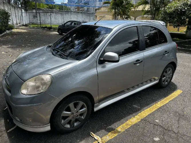 Nissan March SR 1.6 16V Flex Fuel 5P 2012