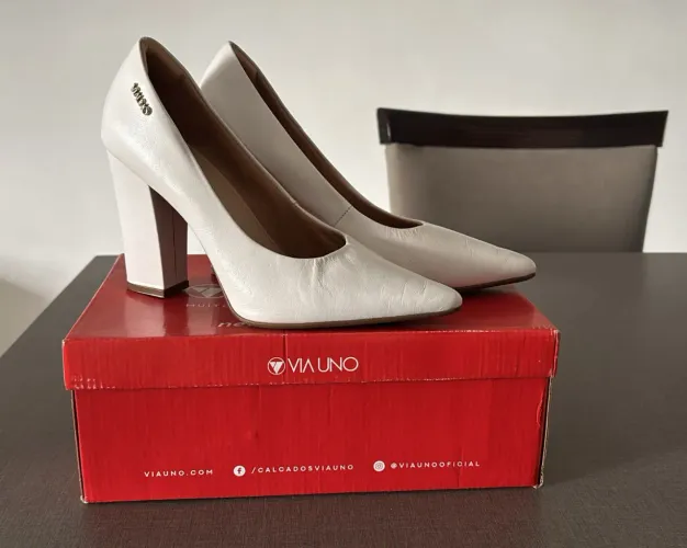 Scarpin couro legítimo