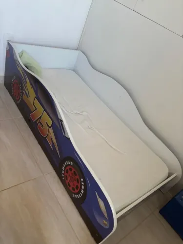 Caminha Infantil com Desenho de Carro - Acompanha Colchão