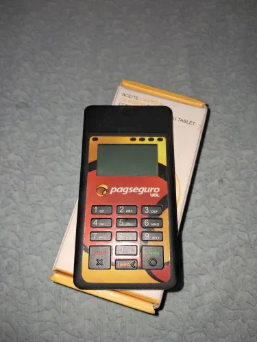 Máquina de Cartão PagSeguro UOL Maquininha crédito e débito 