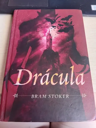 Livro Drácula de Bram Stoker Capa Dura