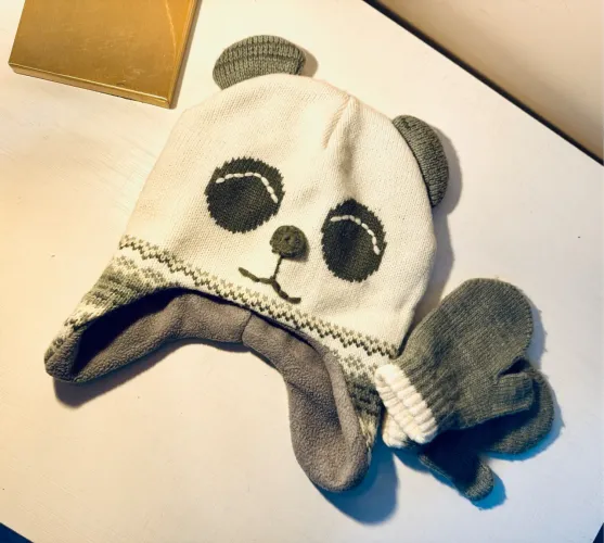 Conjunto de gorro e luvas de panda para bebê