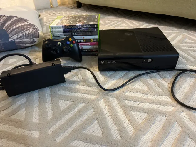 Xbox 360 super slim não liga!!! Com jogos controle e fonte originais