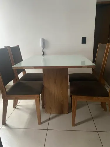 JOGO DE MESA 4 CADEIRAS