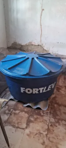 CAIXA D'ÁGUA FORTLEV 500 LT EM BOAS CONDIÇÕES
