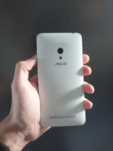 Asus Zenfone 5 A500CG