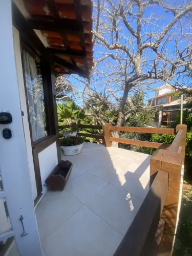 Casa com 1320m2 em Geribá Buzios. Condomínio Amarras.
