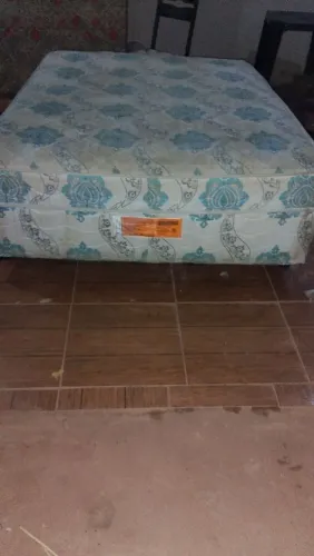 Vendo cama box casal