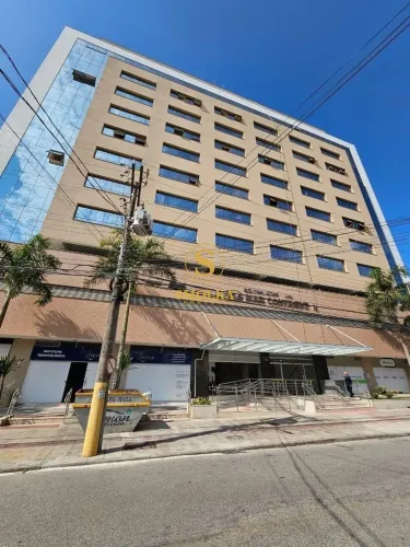 Sala à venda no Beira Mar continental, no bairro Estreito, Florianópolis/SC.