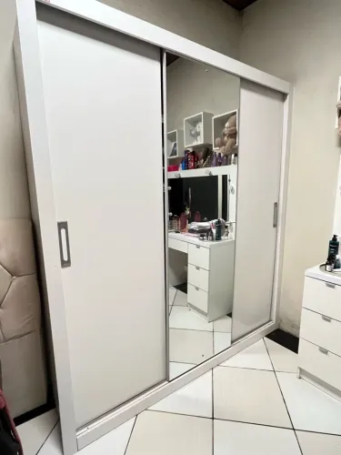 Guarda Roupa