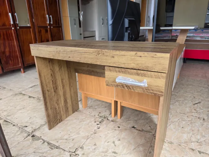 Escrivaninha mdf nova