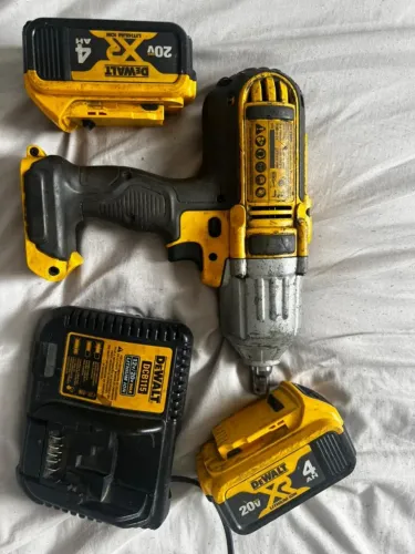Chave de Impacto DeWalt XR 20V Kit 2 Baterias 4Ah + Carregador