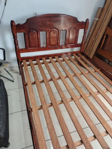 CAMA CASAL DE MADEIRA MACIÇA USADA R$420 ENTREGA GRÁTIS 
