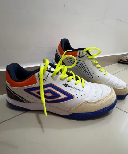 Chuteira futsal x-confort umbro